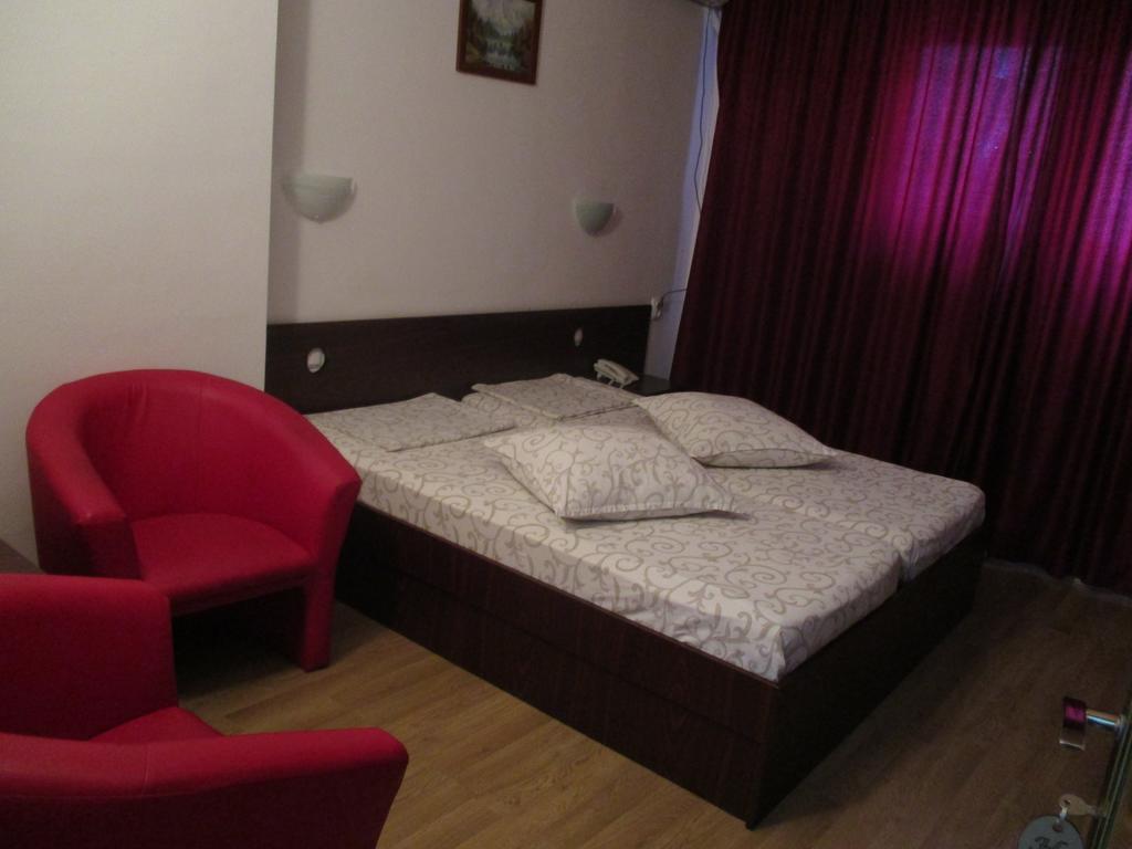 Hotel Uranus Bucureşti Eksteriør bilde